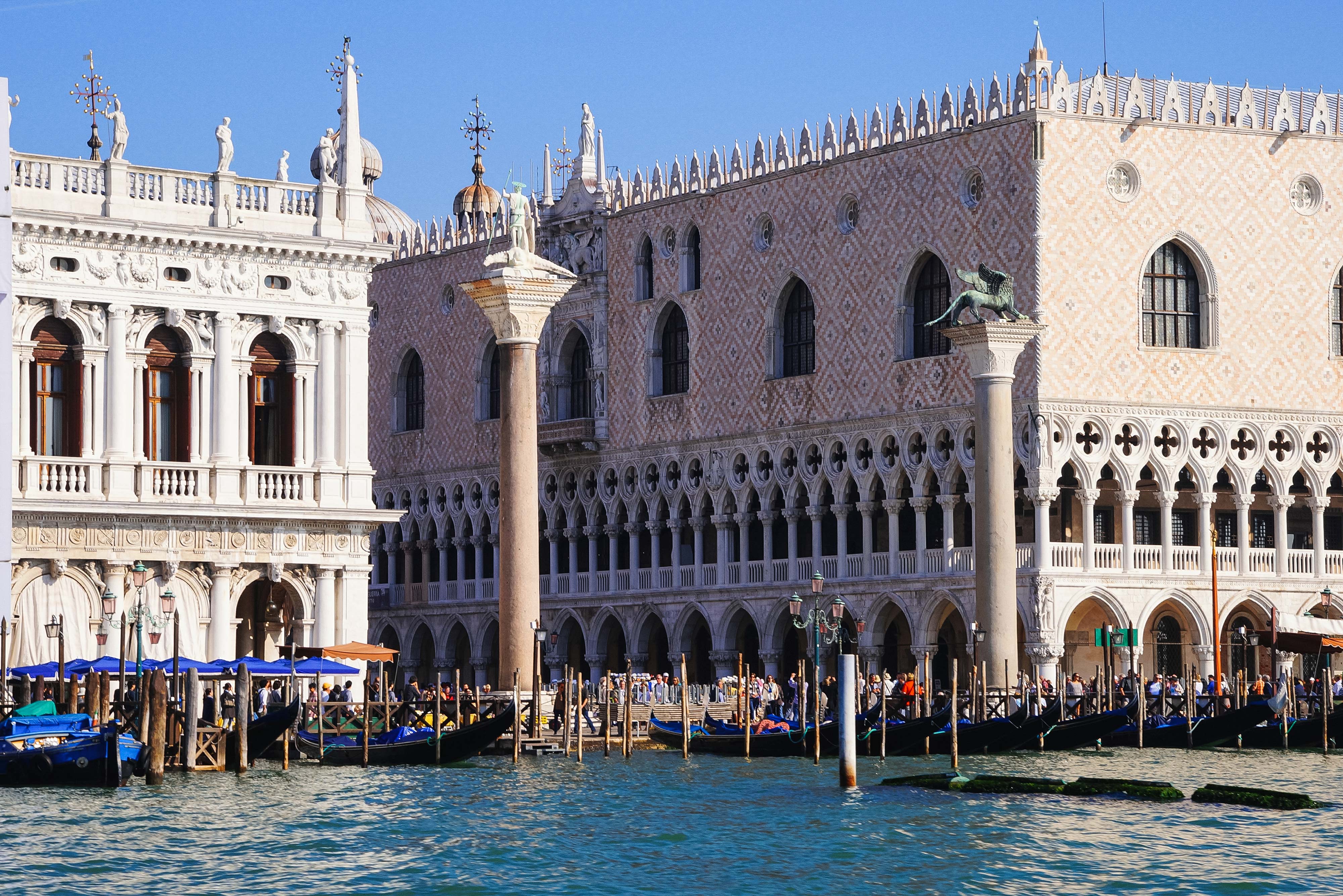 Venice Private Tours: experience Italy and Austria with a private tour and vehicle.